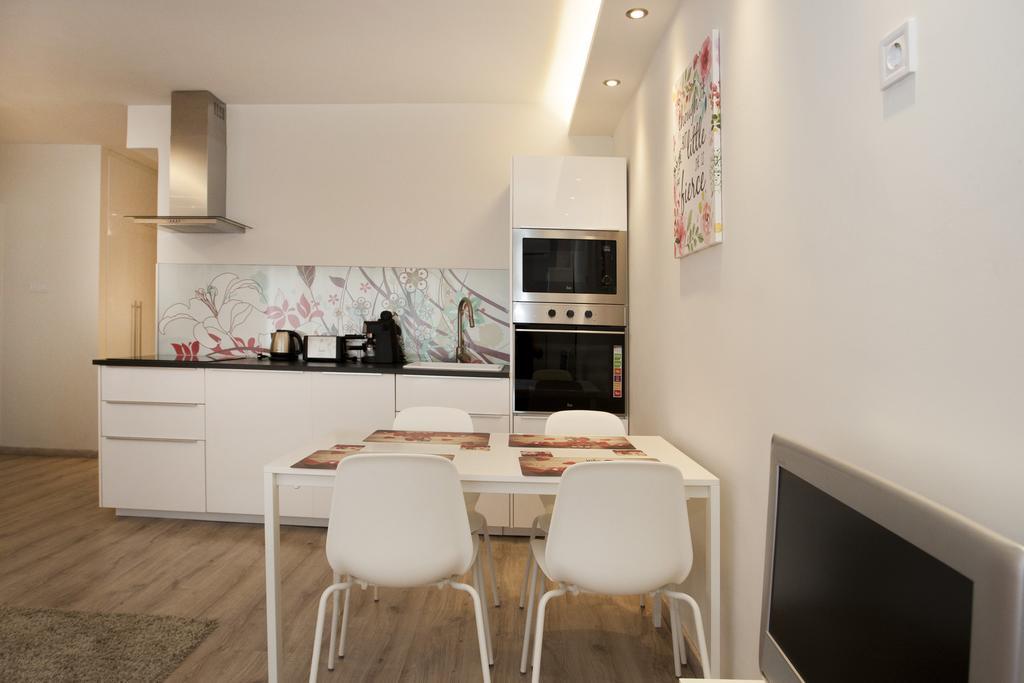 Ilona 2 Bedrooms Apartment In The Center ブダペスト エクステリア 写真